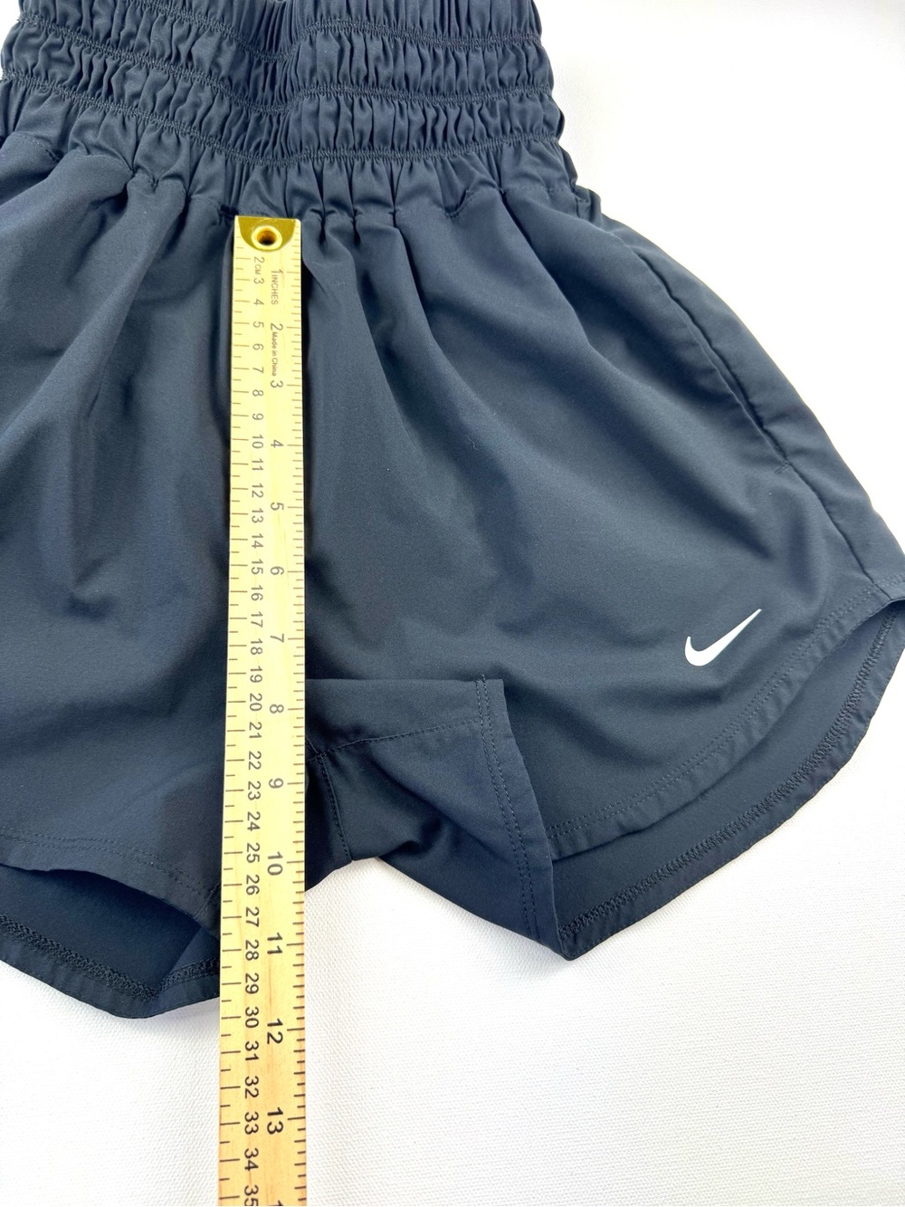 Nike Women’s Black Ultra High Waisted Athletic Short Brief Lined 3” Pocket XS - Picture 6 of 8